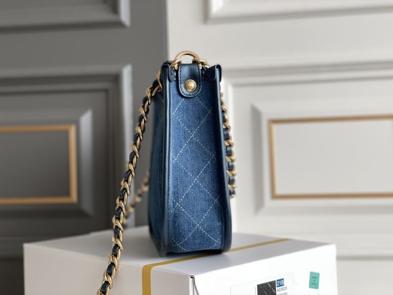Ch**el hobo bags